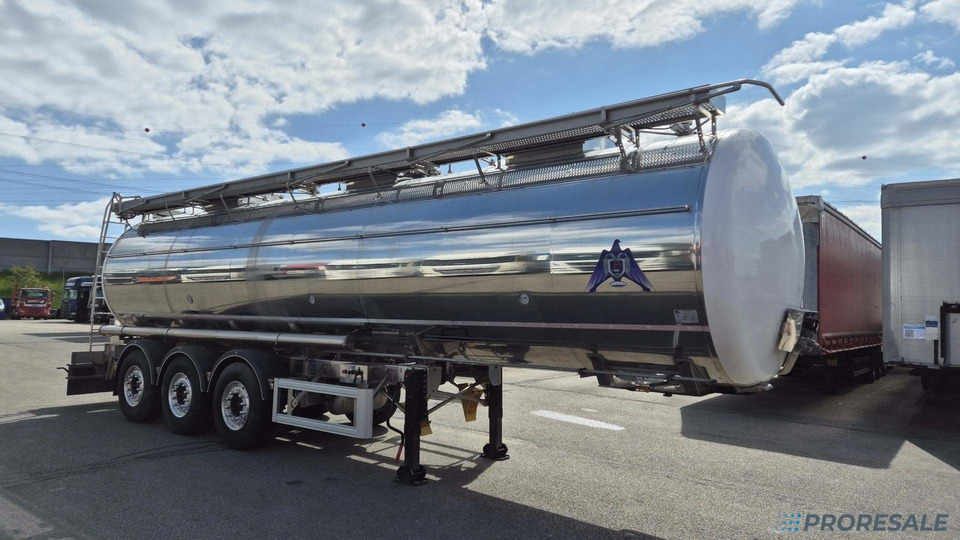 OSTATNÍ SEKA SPSTT/11C/38A1 - Potravinářská cisterna výpustná 31 m3 - 3 komory - Напівпричіп цистерна: фото 1 OSTATNÍ SEKA SPSTT/11C/38A1 - Potravinářská cisterna výpustná 31 m3 - 3 komory - Напівпричіп цистерна: фото 1