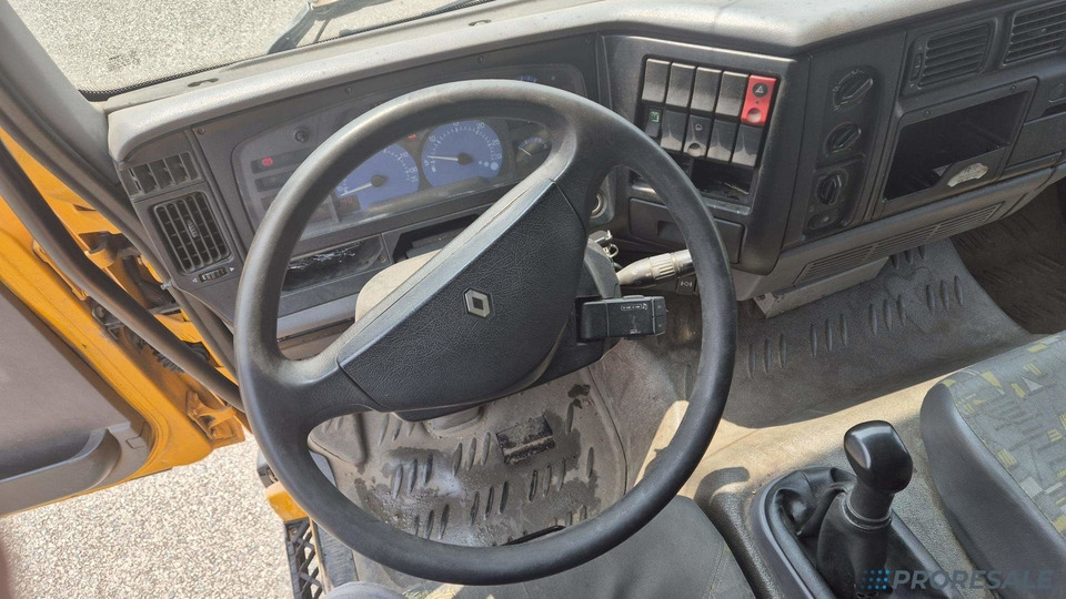RENAULT MIDLUM 150.09/B EURO 3 - valník s plachtou - Тентована вантажівка: фото 5 RENAULT MIDLUM 150.09/B EURO 3 - valník s plachtou - Тентована вантажівка: фото 5