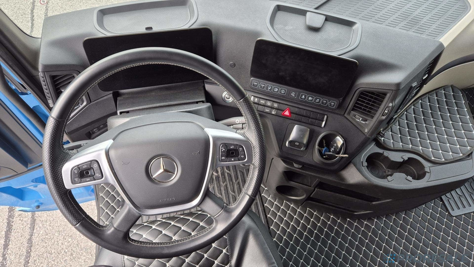 MERCEDES-BENZ ACTROS 1848 LSRL GIGA SPACE EURO 6 - Тягач: фото 4 MERCEDES-BENZ ACTROS 1848 LSRL GIGA SPACE EURO 6 - Тягач: фото 4