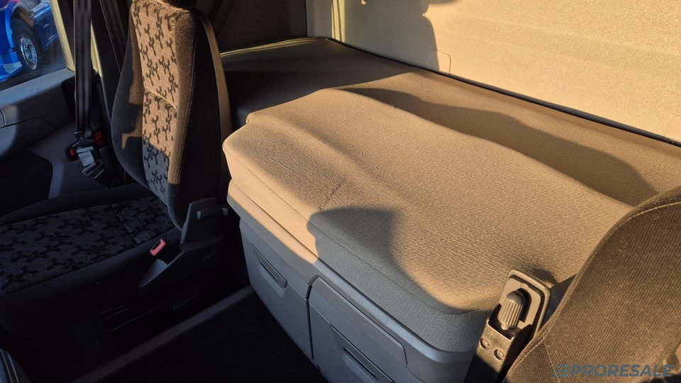 SCANIA R450 N323 NGS TOP LINE EURO 6 - Тягач: фото 5 SCANIA R450 N323 NGS TOP LINE EURO 6 - Тягач: фото 5