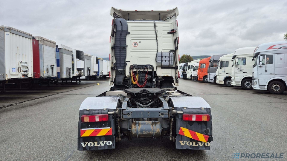VOLVO FH 13.440 42T EURO 5 - Тягач: фото 3 VOLVO FH 13.440 42T EURO 5 - Тягач: фото 3