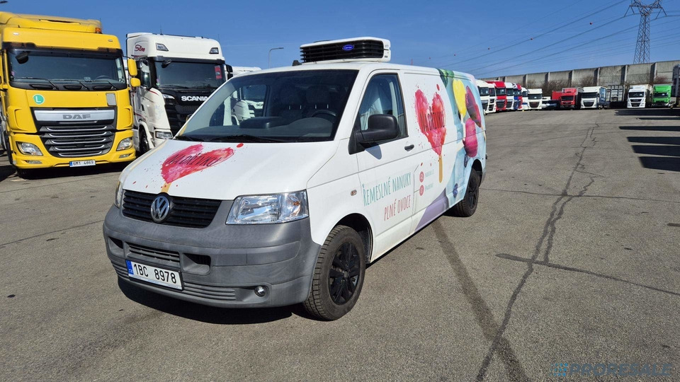 VOLKSWAGEN TRANSPORTER 2.5 TDi - nová mrazírenská vestavba + CARRIER XARIOS 230/12 V - vadný motor - Фургон-рефрижератор: фото 3 VOLKSWAGEN TRANSPORTER 2.5 TDi - nová mrazírenská vestavba + CARRIER XARIOS 230/12 V - vadný motor - Фургон-рефрижератор: фото 3