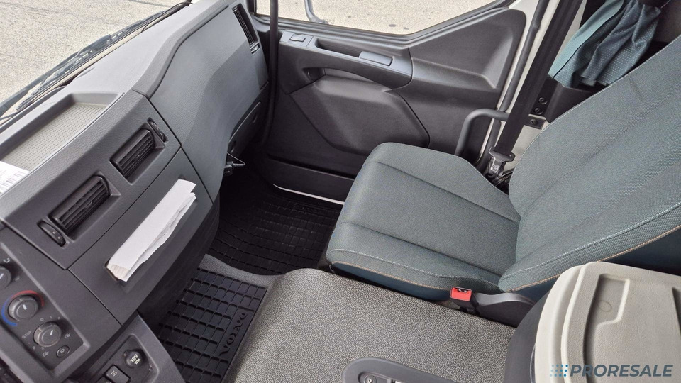 Рефрижератор вантажівка VOLVO FL 250 BB EURO 6 - mrazírna + CARRIER XARIOS 600 EL MAXI: фото 8