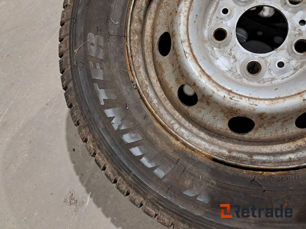 2 stk Fælge med vinterdæk Firestone 215/75 R16C - Будівельне обладнання: фото 4 2 stk Fælge med vinterdæk Firestone 215/75 R16C - Будівельне обладнання: фото 4