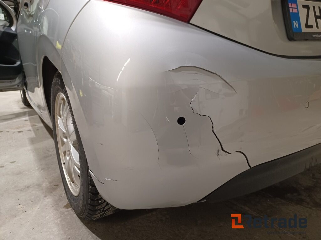 Bil Peugeot 208 Automat - Легковий автомобіль: фото 4 Bil Peugeot 208 Automat - Легковий автомобіль: фото 4