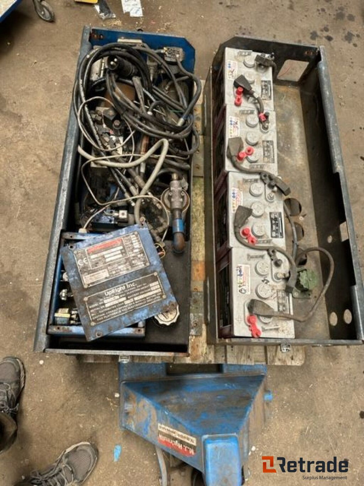 Upright Sax Platform 10 meter / Scissor platform 10 meters - Будівельна техніка: фото 4 Upright Sax Platform 10 meter / Scissor platform 10 meters - Будівельна техніка: фото 4