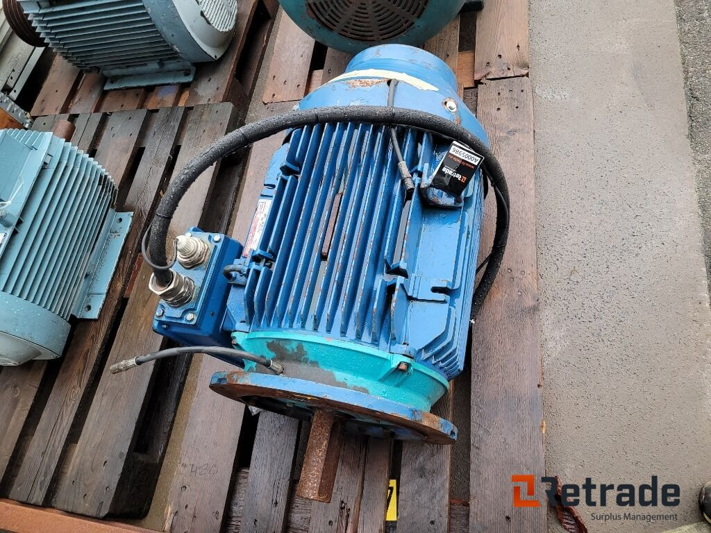 Elmotor Brook Crompton DF8P4D - Інша техніка: фото 4 Elmotor Brook Crompton DF8P4D - Інша техніка: фото 4