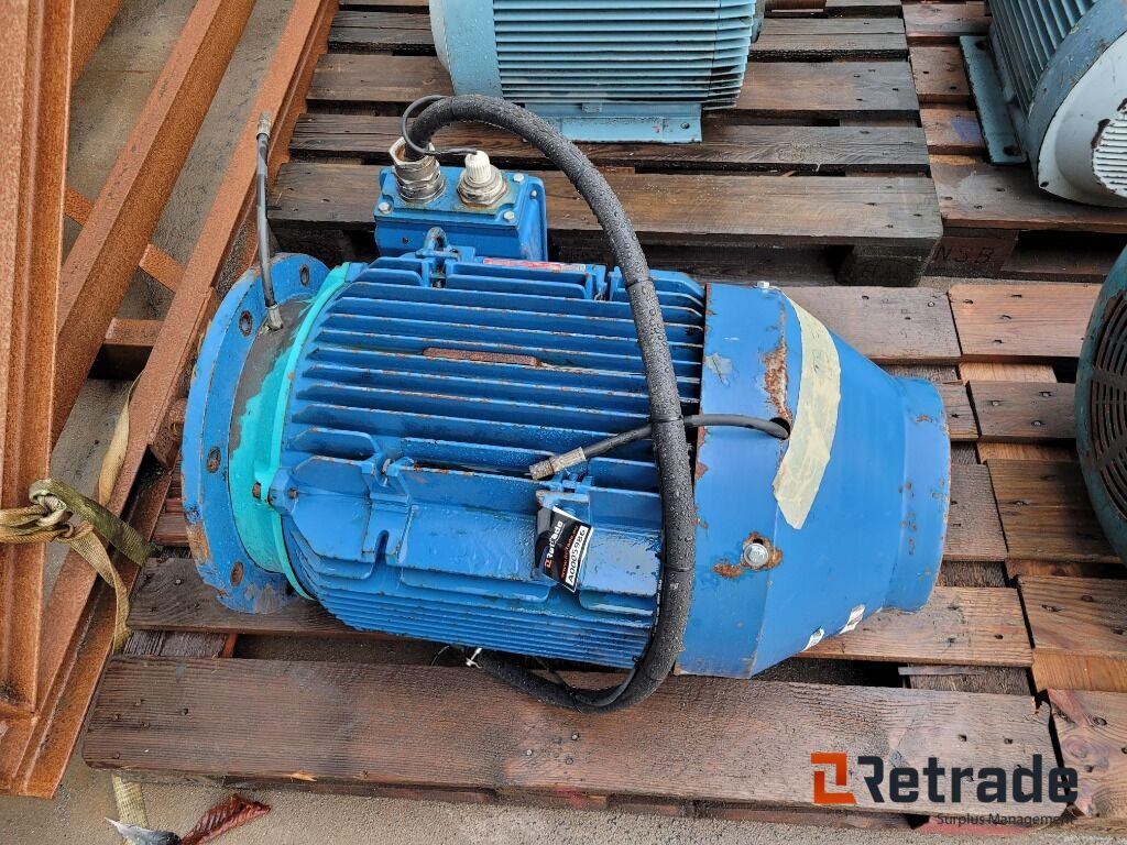 Elmotor Brook Crompton DF8P4D - Інша техніка: фото 1 Elmotor Brook Crompton DF8P4D - Інша техніка: фото 1