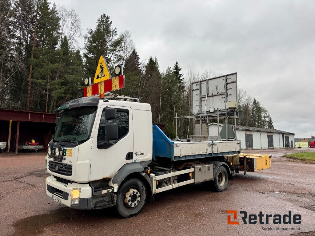 Krokbil Volvo FL 240 TMA utrustad - Бортова вантажівка/ Платформа: фото 1 Krokbil Volvo FL 240 TMA utrustad - Бортова вантажівка/ Платформа: фото 1