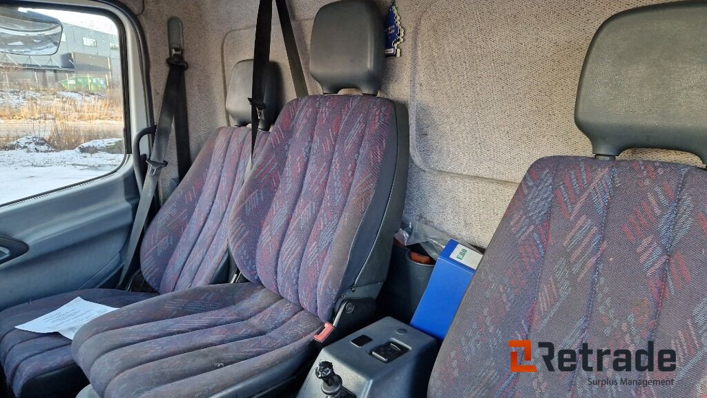 Бортова вантажівка/ Платформа, Вантажівка з маніпулятором Mercedes-Benz Atego 818L med 6 meter plan og kran: фото 9