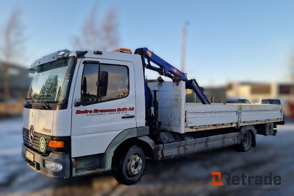 Бортова вантажівка/ Платформа, Вантажівка з маніпулятором Mercedes-Benz Atego 818L med 6 meter plan og kran: фото 6