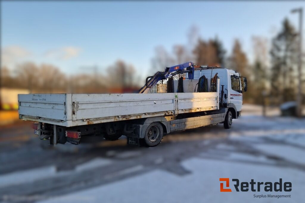 Mercedes-Benz Atego 818L med 6 meter plan og kran - Бортова вантажівка/ Платформа, Вантажівка з маніпулятором: фото 3 Mercedes-Benz Atego 818L med 6 meter plan og kran - Бортова вантажівка/ Платформа, Вантажівка з маніпулятором: фото 3