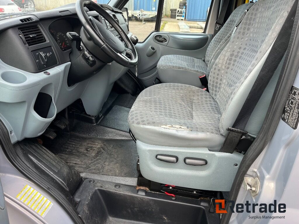 Minibus med lift FORD TRANSIT KOMBI 300L F 2,2 TDCI - Мікроавтобус, Пасажирський фургон: фото 5 Minibus med lift FORD TRANSIT KOMBI 300L F 2,2 TDCI - Мікроавтобус, Пасажирський фургон: фото 5