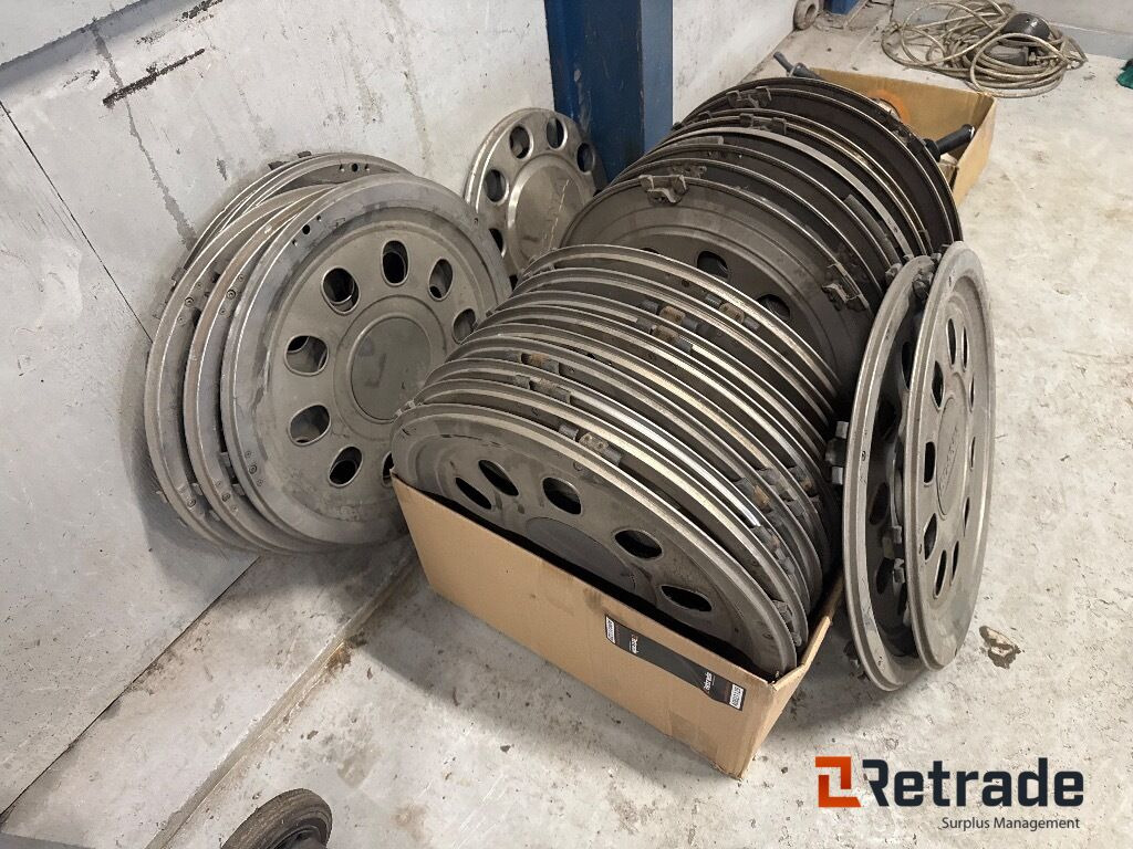 Navkapsler til bus Passer til 22,5 fælge Diverse - Колісний диск в категорії Автобуси: фото 3 Navkapsler til bus Passer til 22,5 fælge Diverse - Колісний диск в категорії Автобуси: фото 3