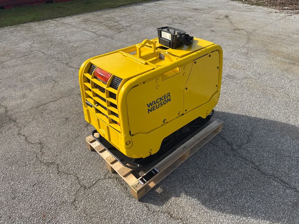Pladevibrator Wacker Neuson Dpu80 R Remote - Віброплита: фото 1 Pladevibrator Wacker Neuson Dpu80 R Remote - Віброплита: фото 1