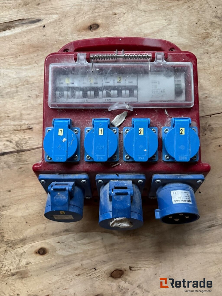 Промислове обладнання Mengder med Strømkabler og 2 stk strømbokser: фото 1