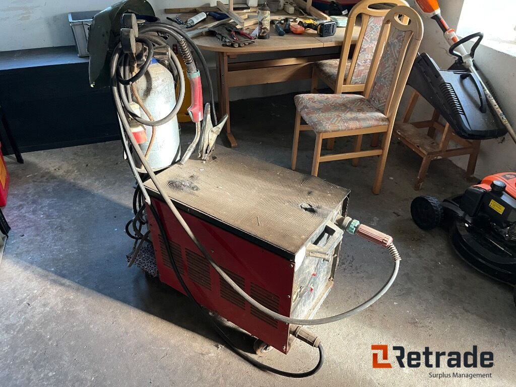 Værkstedsudstyr Elektra Becku CO2 Svejser Co2 svejser/med flaske - Промислове обладнання: фото 1 Værkstedsudstyr Elektra Becku CO2 Svejser Co2 svejser/med flaske - Промислове обладнання: фото 1