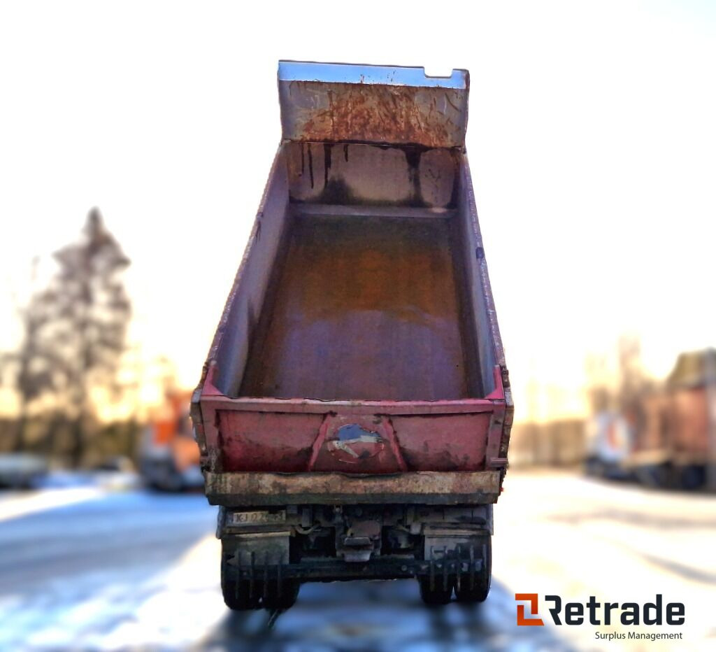 Robust og klar tippbil – Volvo FH16 650 8x4 med tipp og hengeropplegg - Самоскид вантажівка: фото 5 Robust og klar tippbil – Volvo FH16 650 8x4 med tipp og hengeropplegg - Самоскид вантажівка: фото 5