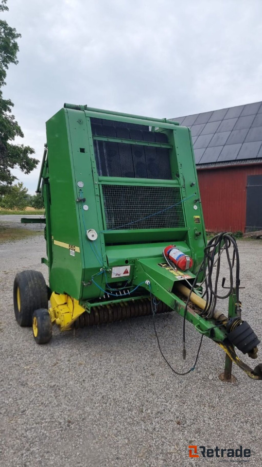 Rundbalspress John Deere 580 - Прес-підбирач рулонний: фото 2 Rundbalspress John Deere 580 - Прес-підбирач рулонний: фото 2