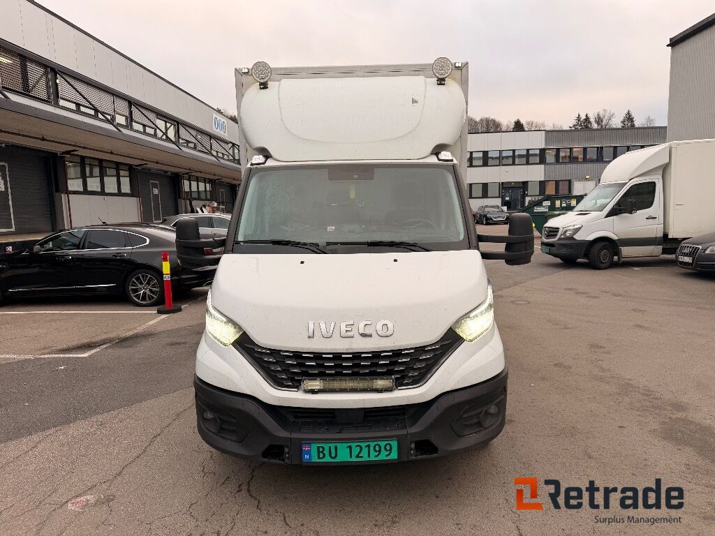 Skapbil IVECO 35S16 (parkert i Oslo) - Фургон з закритим кузовом: фото 2 Skapbil IVECO 35S16 (parkert i Oslo) - Фургон з закритим кузовом: фото 2