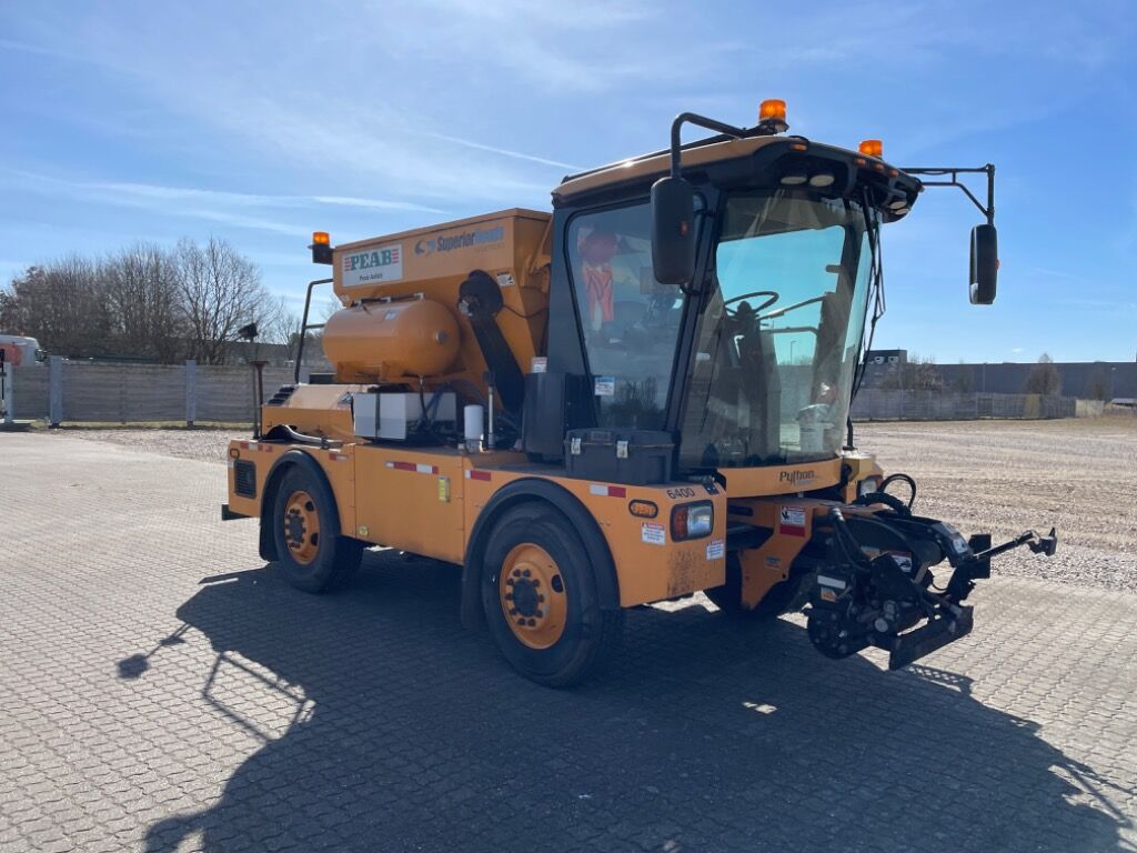 SuperiorRoads Python 5000+ Pothole Patcher - Асфальтоукладач: фото 2 SuperiorRoads Python 5000+ Pothole Patcher - Асфальтоукладач: фото 2