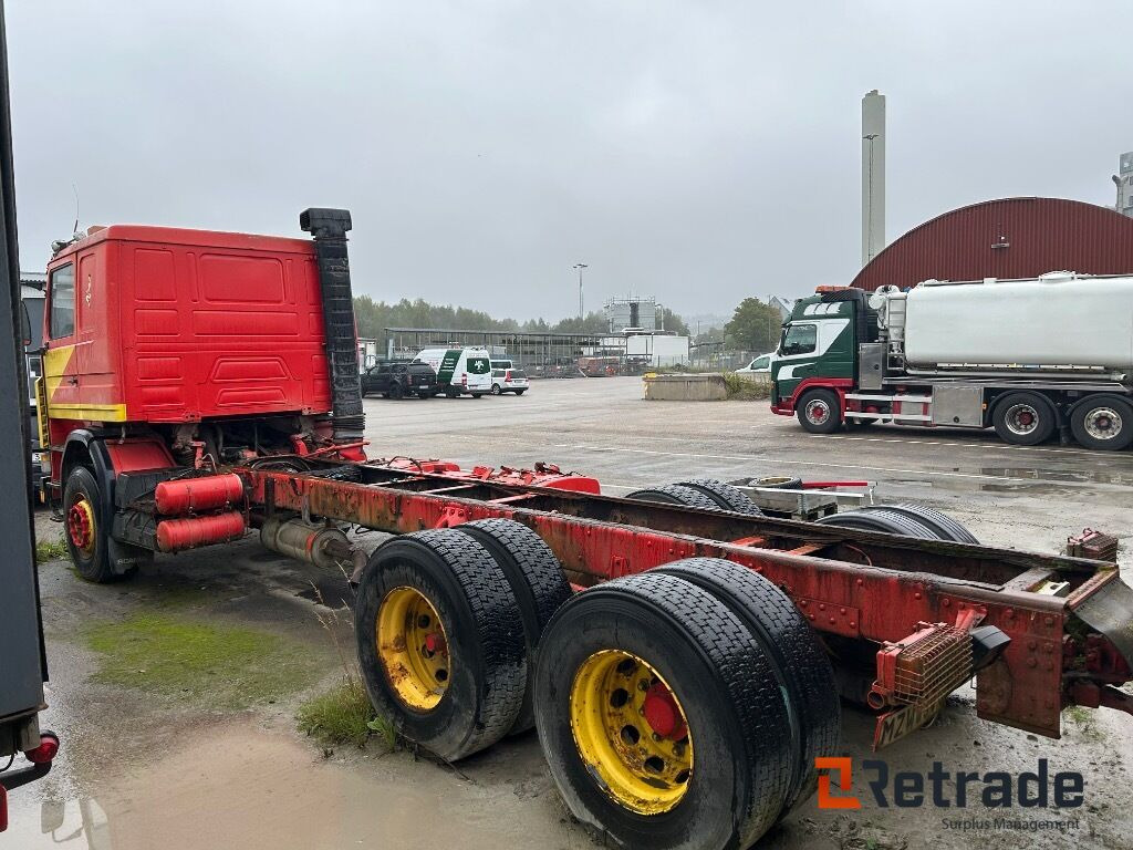 Veteranlastbil SCANIA R142H 6x2 chassi - Вантажівка шасі: фото 5 Veteranlastbil SCANIA R142H 6x2 chassi - Вантажівка шасі: фото 5