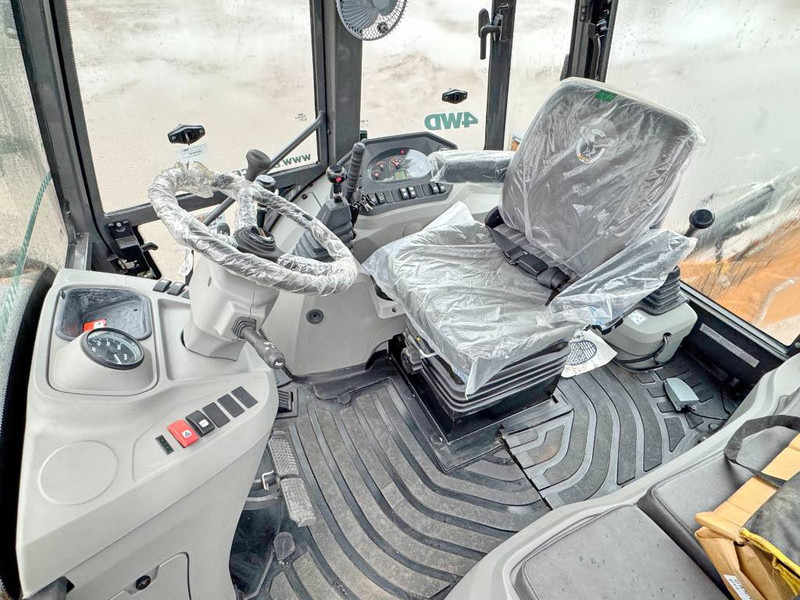 Case 770EX 4WD - New / Unused / Hammer Lines - Екскаватор-навантажувач: фото 5 Case 770EX 4WD - New / Unused / Hammer Lines - Екскаватор-навантажувач: фото 5