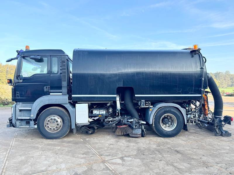 MAN MAN TGS18.320 - Dutch Sweeper Truck / Kehrwagen - Підмітально-прибиральна машина: фото 2 MAN MAN TGS18.320 - Dutch Sweeper Truck / Kehrwagen - Підмітально-прибиральна машина: фото 2