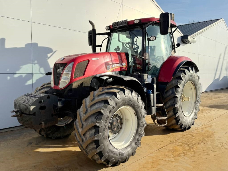 New Holland T7.270 - 4 Hydraulics / Good Working Condition - Трактор: фото 2 New Holland T7.270 - 4 Hydraulics / Good Working Condition - Трактор: фото 2
