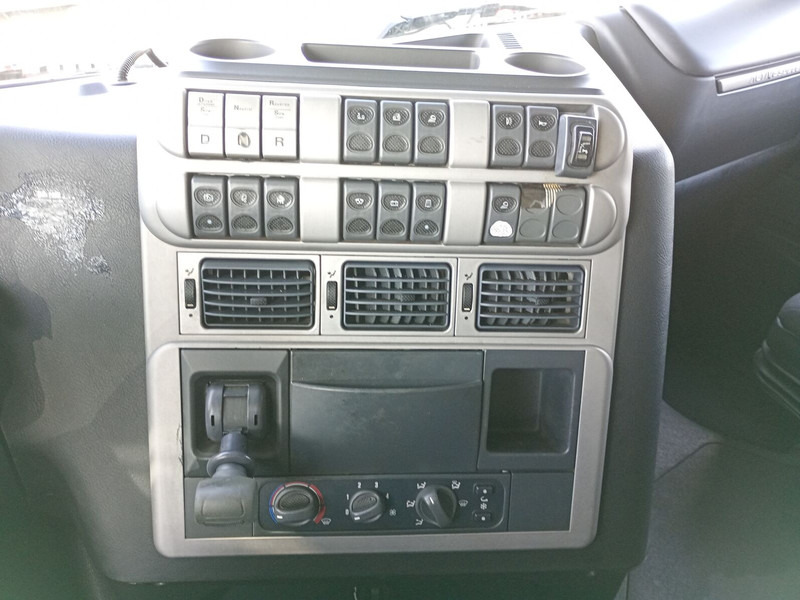 Тентована вантажівка, Вантажівка з маніпулятором Iveco AS260S42Y/FS: фото 20