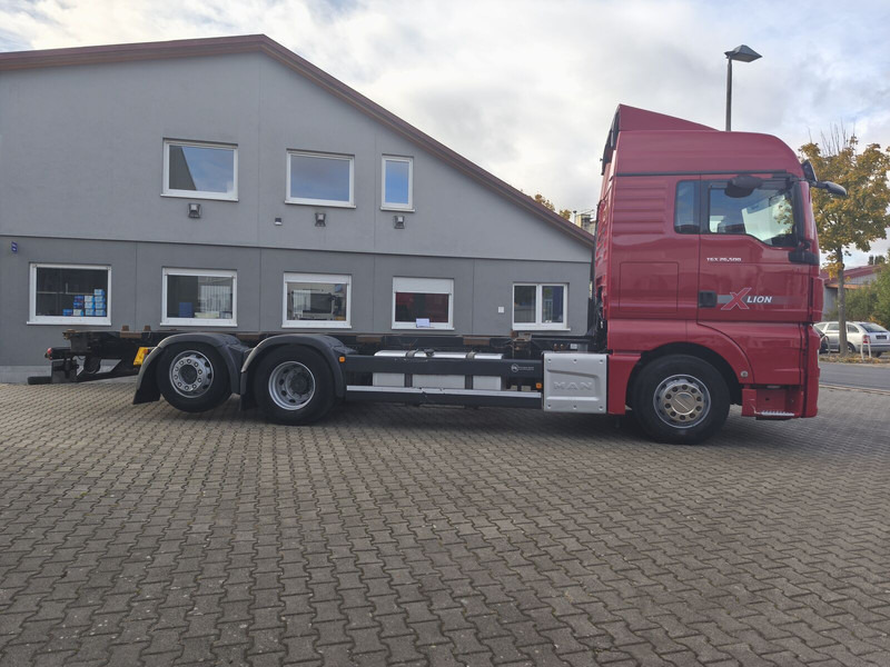 MAN TGX 26.500 BDF 6x2 Euro 6 Retarder Standard Lift+Lenk Euro 6 (29 - Вантажівка шасі: фото 4 MAN TGX 26.500 BDF 6x2 Euro 6 Retarder Standard Lift+Lenk Euro 6 (29 - Вантажівка шасі: фото 4