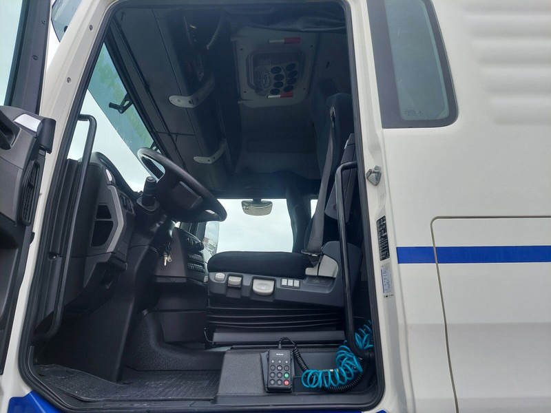 Вантажівка Для транспортування харчових продукті MAN TGX 35.440 Silo Euro 6 8x4 Lift+Lenk Klima (5): фото 15 Вантажівка Для транспортування харчових продукті MAN TGX 35.440 Silo Euro 6 8x4 Lift+Lenk Klima (5): фото 15