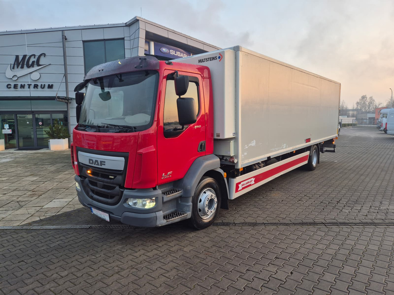 DAF LF 250 LF250I / 1 Owner / Hulsteins / Super Condition - Рефрижератор вантажівка: фото 1 DAF LF 250 LF250I / 1 Owner / Hulsteins / Super Condition - Рефрижератор вантажівка: фото 1