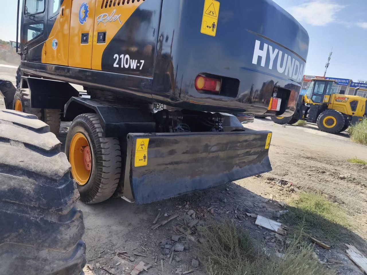 Hyundai R210-7 / Cummins / 1800MTH / Like NEW/20,5Tons/Sp R210-7 / Cummins / 1800MTH / Like NEW/20,5Tons/Special Ofert - Колісний екскаватор: фото 3 Hyundai R210-7 / Cummins / 1800MTH / Like NEW/20,5Tons/Sp R210-7 / Cummins / 1800MTH / Like NEW/20,5Tons/Special Ofert - Колісний екскаватор: фото 3