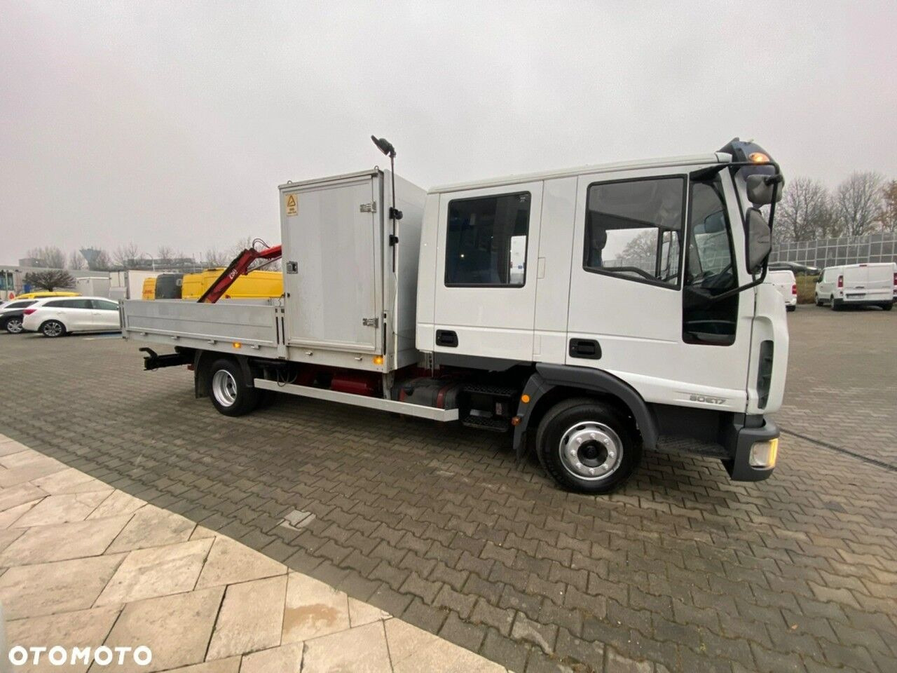 Iveco Eurocargo ML80E17 / HDS HMF / 1 Owner / Doka Iveco Eurocargo ML80E17 / HDS HMF / 1 Owner / Doka - Бортова вантажівка/ Платформа, Вантажівка з маніпулятором: фото 3 Iveco Eurocargo ML80E17 / HDS HMF / 1 Owner / Doka Iveco Eurocargo ML80E17 / HDS HMF / 1 Owner / Doka - Бортова вантажівка/ Платформа, Вантажівка з маніпулятором: фото 3