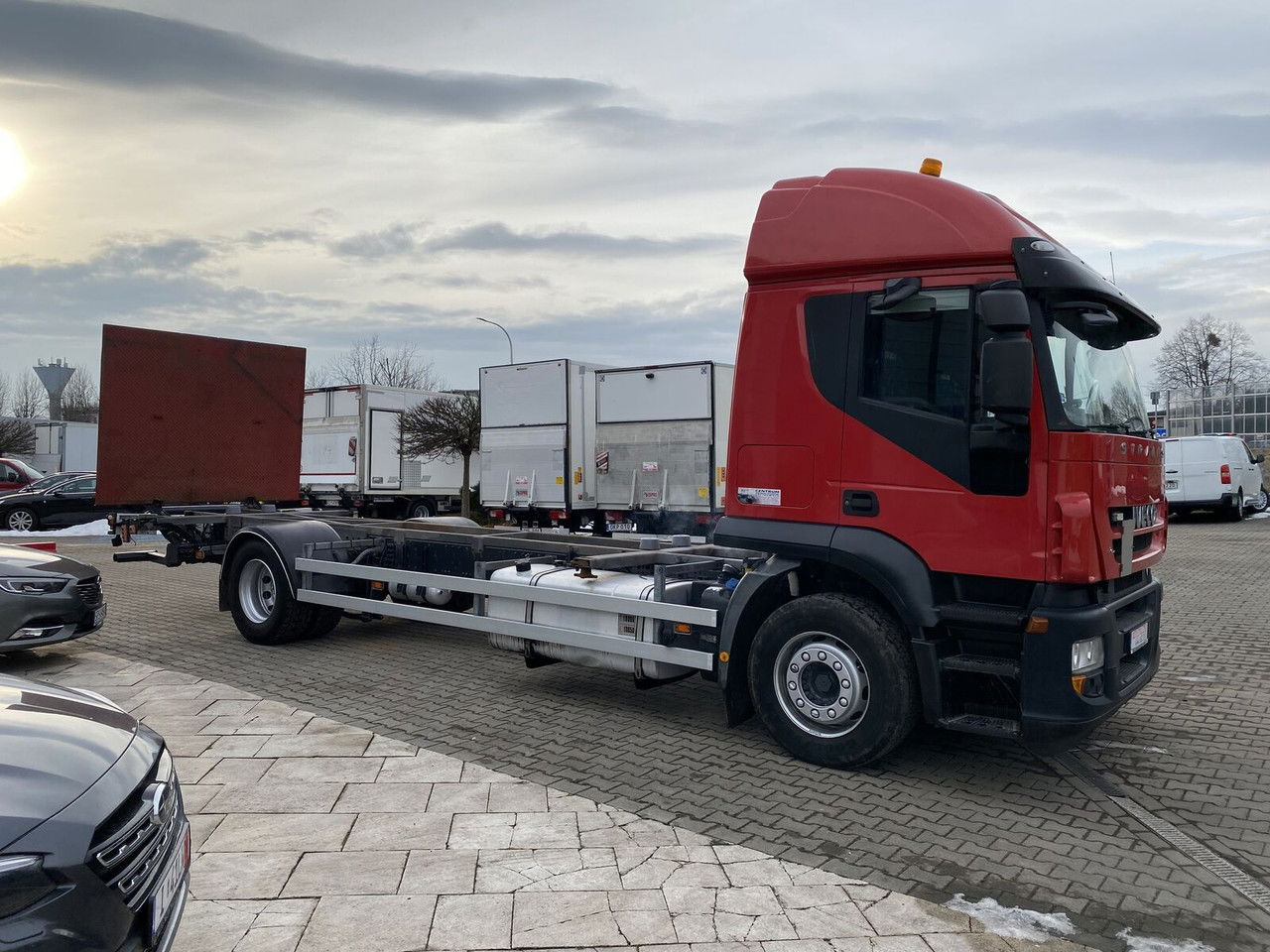 Iveco Stralis 360 AT 190 / Euro 5 / NEW Service / Long Frame - Вантажівка шасі: фото 5 Iveco Stralis 360 AT 190 / Euro 5 / NEW Service / Long Frame - Вантажівка шасі: фото 5