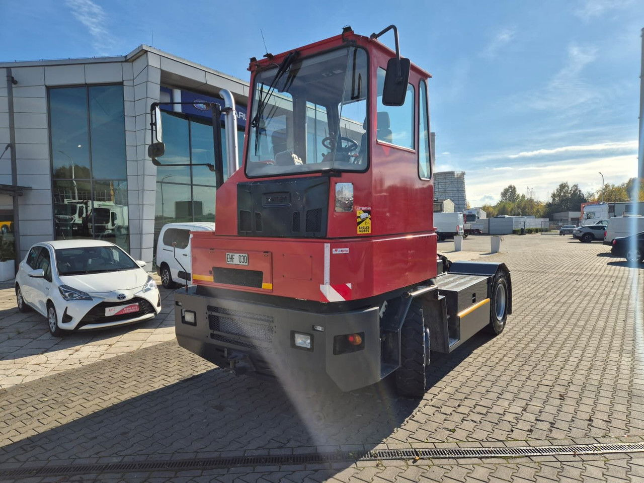 Kalmar TR618i / 1 Owner / LOW KM / Works Great / NEW Tire S - Термінальний трактор: фото 2 Kalmar TR618i / 1 Owner / LOW KM / Works Great / NEW Tire S - Термінальний трактор: фото 2