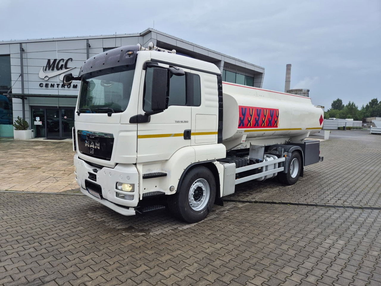 MAN TGS 18.360 OIL Transport / Good Condition - Вантажівка цистерна: фото 2 MAN TGS 18.360 OIL Transport / Good Condition - Вантажівка цистерна: фото 2