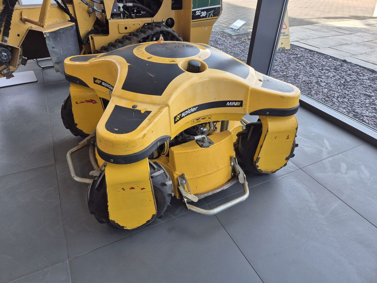 MINI Mini Spider II - Газонокосарка: фото 1 MINI Mini Spider II - Газонокосарка: фото 1