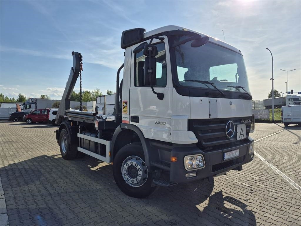 Mercedes-Benz Actros 1832 / FORNAL 180 / 1 OWNER / SERVICED! - Скіповий навантажувач вантажівка: фото 1 Mercedes-Benz Actros 1832 / FORNAL 180 / 1 OWNER / SERVICED! - Скіповий навантажувач вантажівка: фото 1