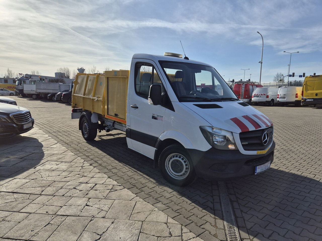 Mercedes-Benz Sprinter 316 CDi Aut. / Hummel HU2 / Webasto / 1 Owner Mercedes-Benz Sprinter 316 CDi Aut. / Hummel HU2 / Webasto / 1 Owner - Сміттєвози: фото 5 Mercedes-Benz Sprinter 316 CDi Aut. / Hummel HU2 / Webasto / 1 Owner Mercedes-Benz Sprinter 316 CDi Aut. / Hummel HU2 / Webasto / 1 Owner - Сміттєвози: фото 5