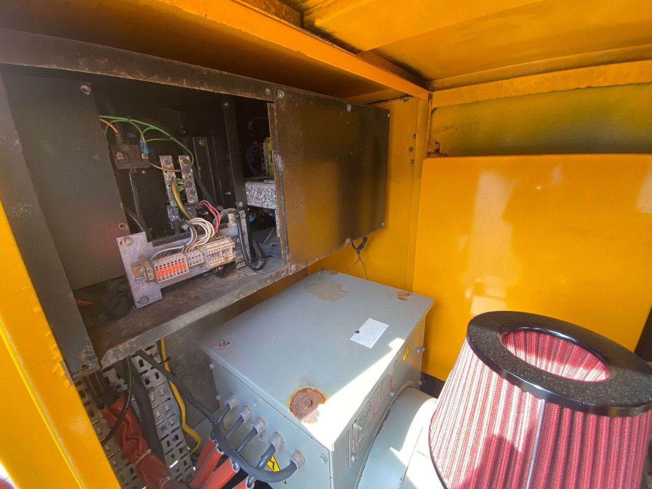 Електричний генератор SDMO NS 60 W M, Silent generator 60kVA, 48KW NS 60 W M, Silent generator 60kVA, 48KW: фото 11 Електричний генератор SDMO NS 60 W M, Silent generator 60kVA, 48KW NS 60 W M, Silent generator 60kVA, 48KW: фото 11