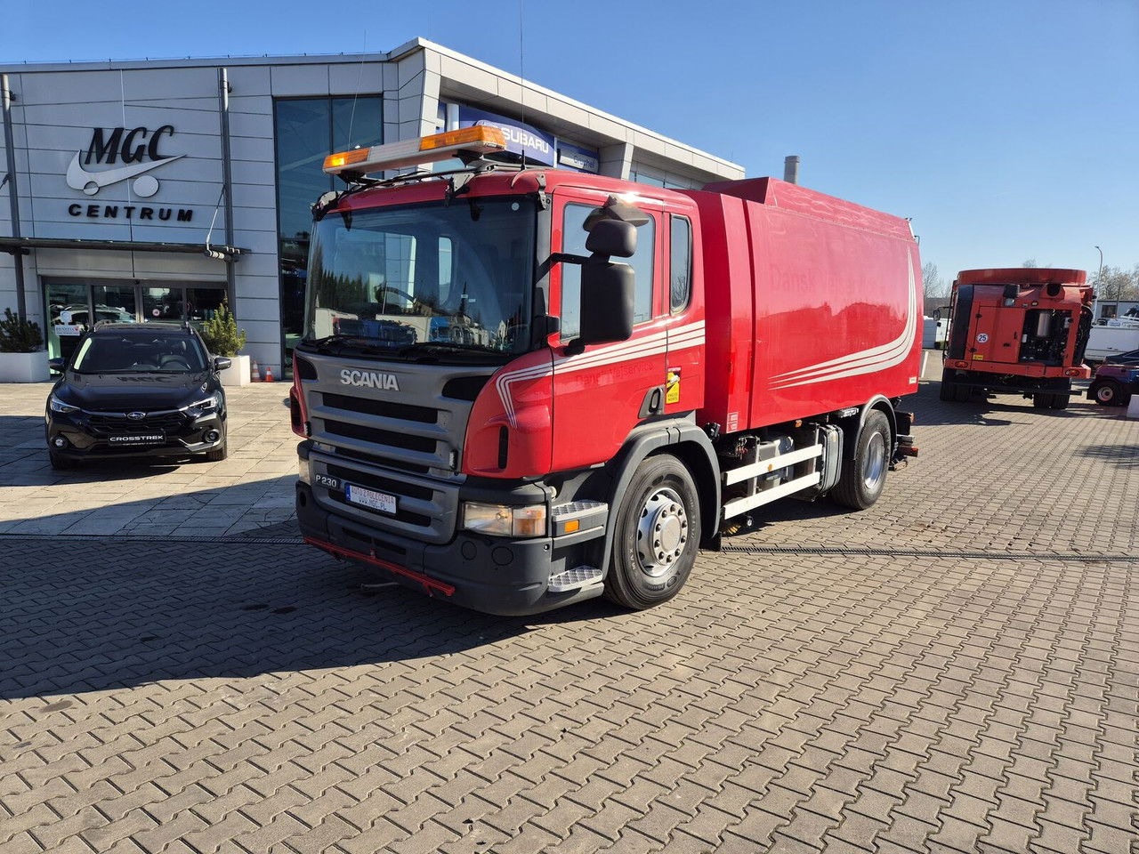 Scania P230 4X2 / Sweeper / Johnston VX800 / Sprayer / LOW Mileage / - Підмітально-прибиральна машина: фото 1 Scania P230 4X2 / Sweeper / Johnston VX800 / Sprayer / LOW Mileage / - Підмітально-прибиральна машина: фото 1