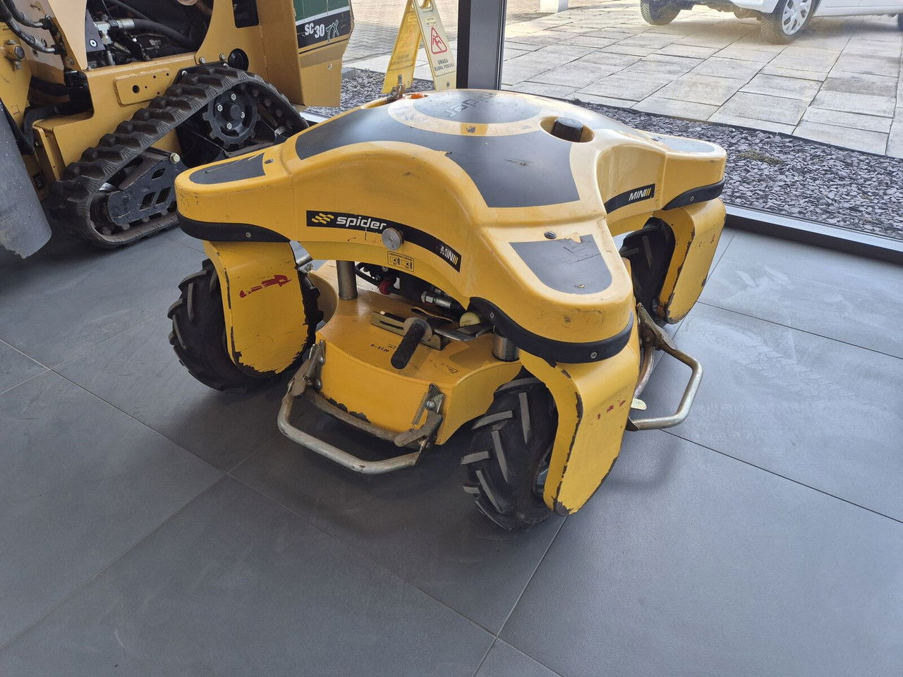 Spider MINI Mini Spider II / 4X4 / NEW Service / Works Great - Газонокосарка: фото 2 Spider MINI Mini Spider II / 4X4 / NEW Service / Works Great - Газонокосарка: фото 2