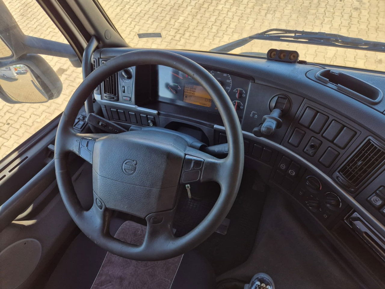Бортова вантажівка/ Платформа Volvo FM 420 Platform / Works Great: фото 22