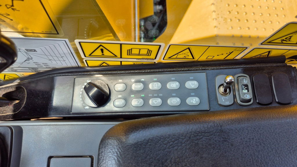 Гусеничний екскаватор Caterpillar 315Flcr - 2019 Year - 8485 Hours - Powertilt - 3X Buckets: фото 30 Гусеничний екскаватор Caterpillar 315Flcr - 2019 Year - 8485 Hours - Powertilt - 3X Buckets: фото 30