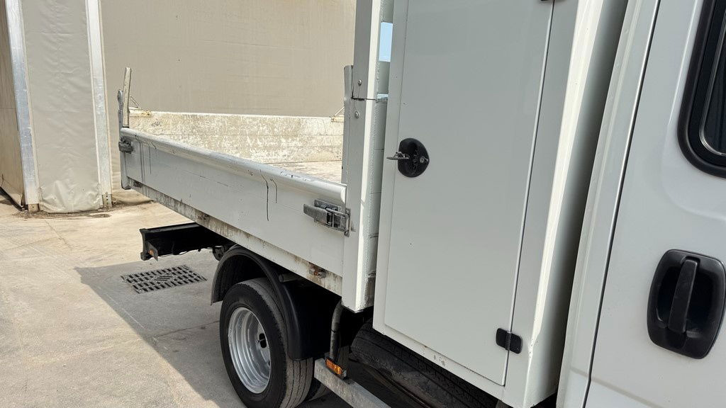 Iveco Daily 35C13 tipper - 6 seats - Легка бортова вантажівка: фото 4 Iveco Daily 35C13 tipper - 6 seats - Легка бортова вантажівка: фото 4