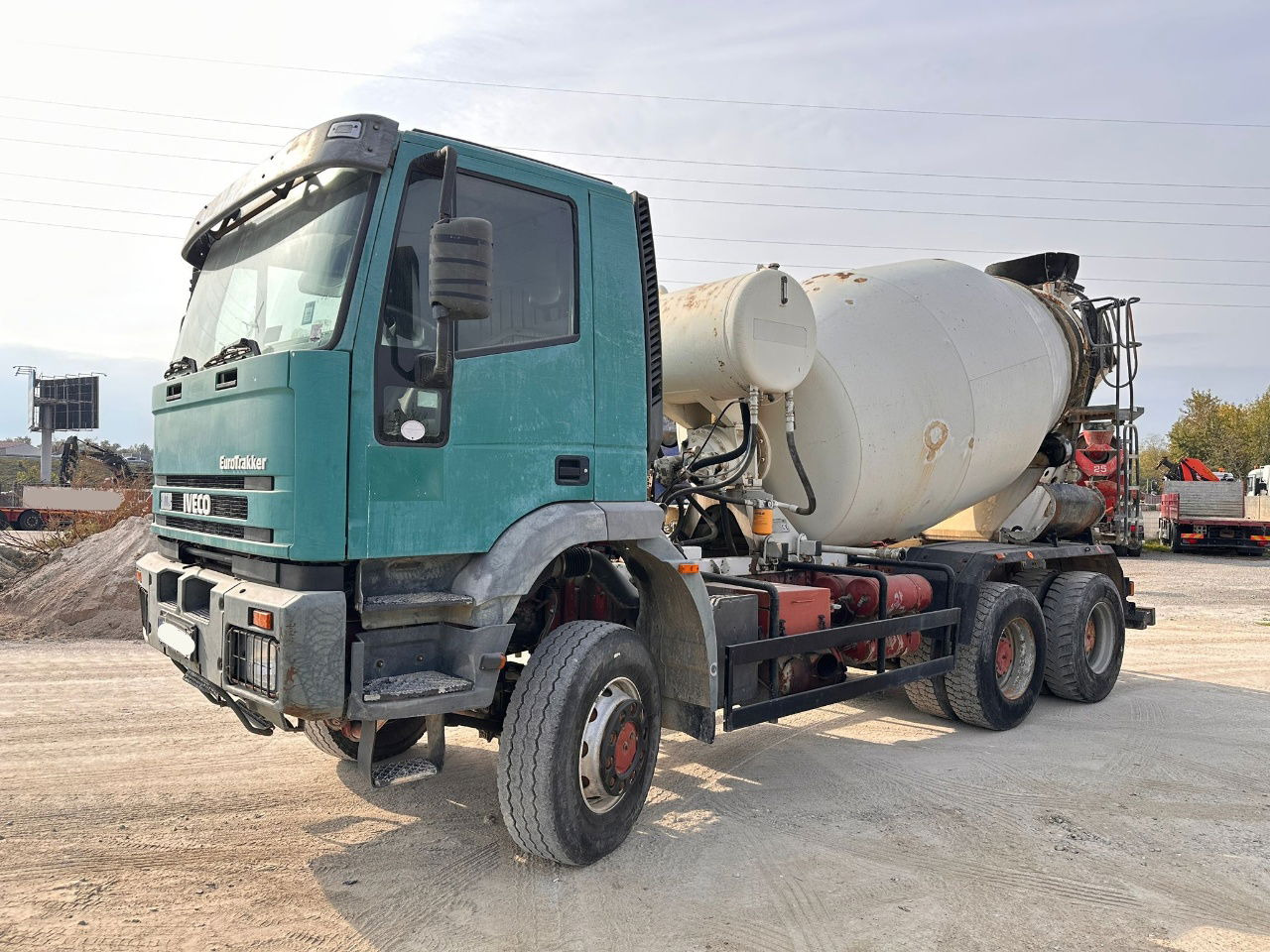 Iveco Eurotrakker 260E35W 6x6 mixer - 7m3 - Автобетонозмішувач: фото 1 Iveco Eurotrakker 260E35W 6x6 mixer - 7m3 - Автобетонозмішувач: фото 1
