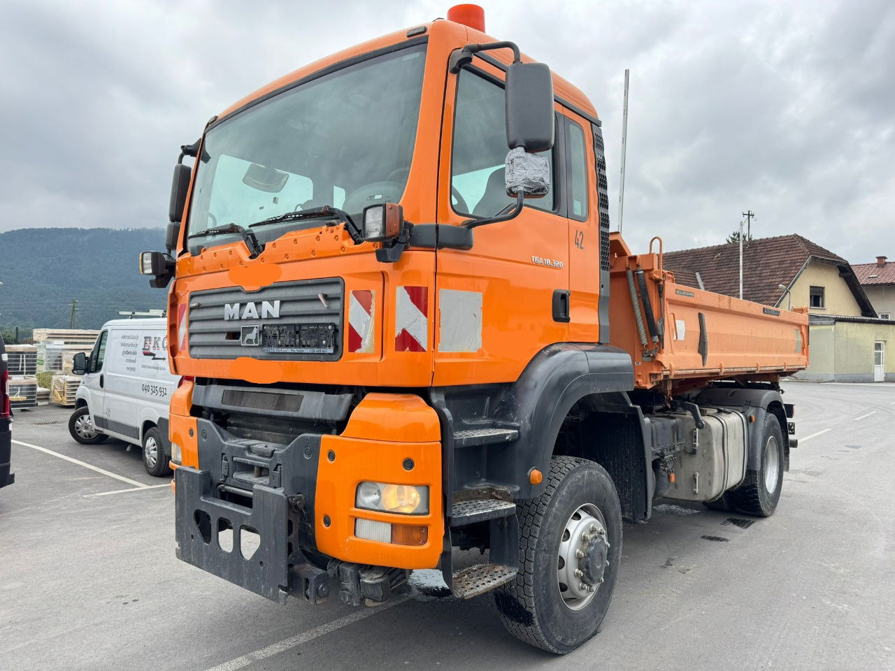 MAN TGA 18.320 4X4 meiller tipper - euro 4 - Самоскид вантажівка: фото 1 MAN TGA 18.320 4X4 meiller tipper - euro 4 - Самоскид вантажівка: фото 1