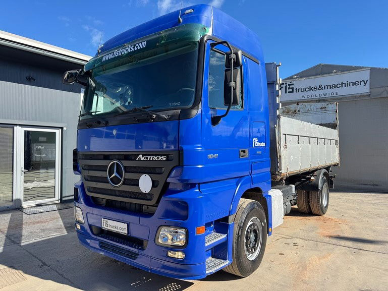 Mercedes-Benz Actros 1841 L 4x2 tipper - tarpaulin - euro 5 - Самоскид вантажівка: фото 1 Mercedes-Benz Actros 1841 L 4x2 tipper - tarpaulin - euro 5 - Самоскид вантажівка: фото 1
